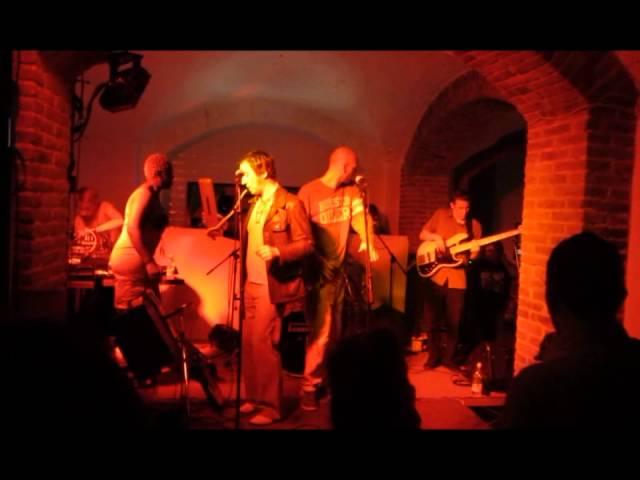 1.The Dynamics live -Barkings (rocksteady) @ Viper Deluxe-Roma (IoCero.com)