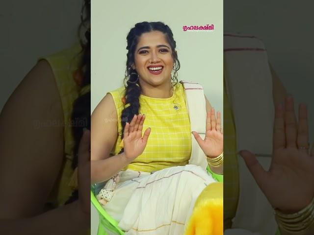 Who steals their sister's dress the most? Sisters' bond️ | OMG What would I say? | #grihalakshmi