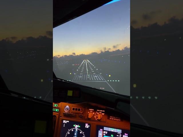 finale rwy 27 de Bristol vent de 22 à 30Kt #737 #homecockpit #flight_simulator