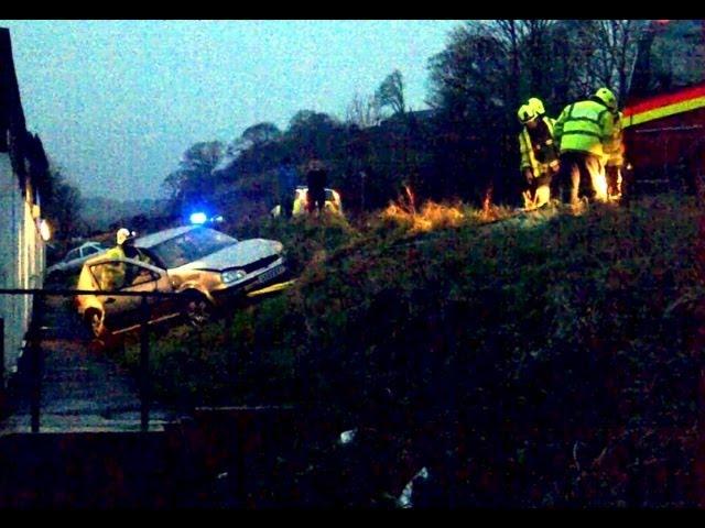 Cars Crash at Plumbase & Mole Valley Farmers in Liskeard - 18-01-13