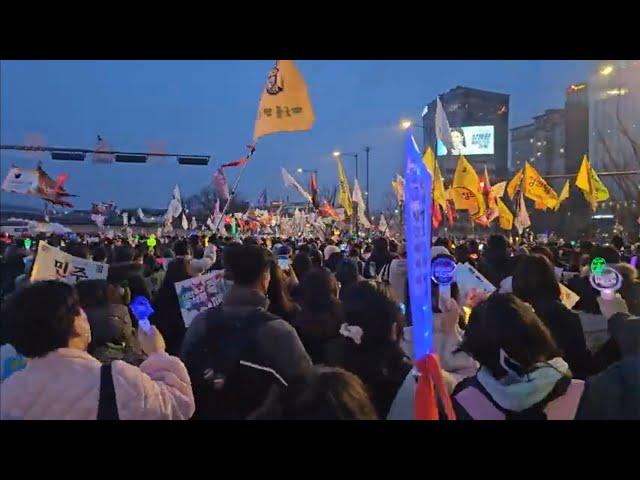 내란수괴 윤석열파면촉구 "질풍가도"떼창