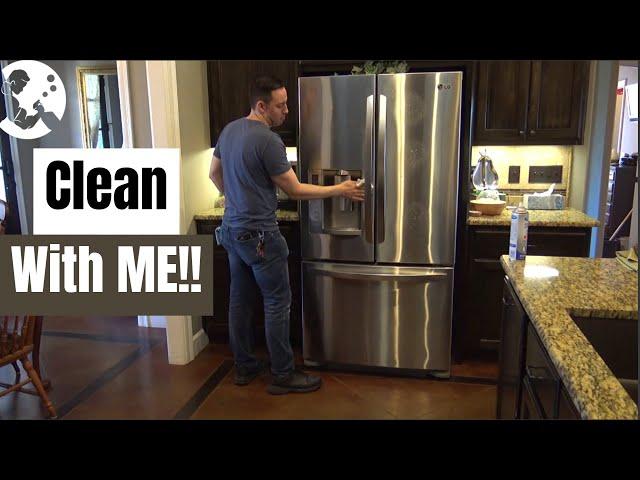 Clean With Me: Living Room & Kitchen