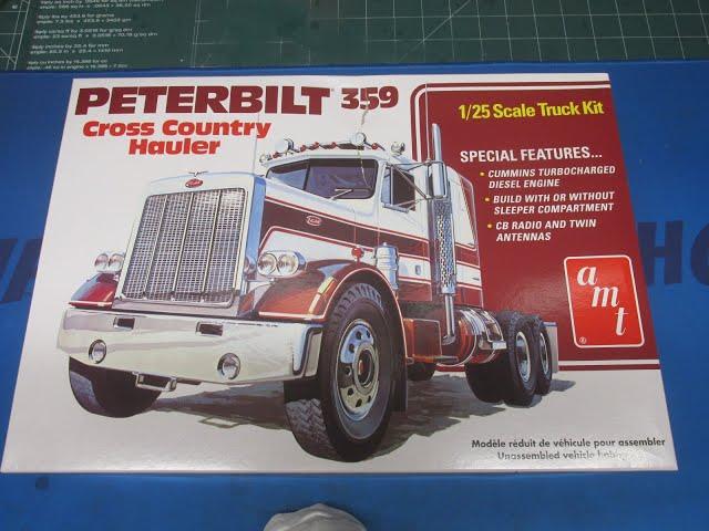 Peterbilt 359 Cross Country Hauler Cummins Diesel Conventional Semi Tractor 1/25 Scale Model Kit