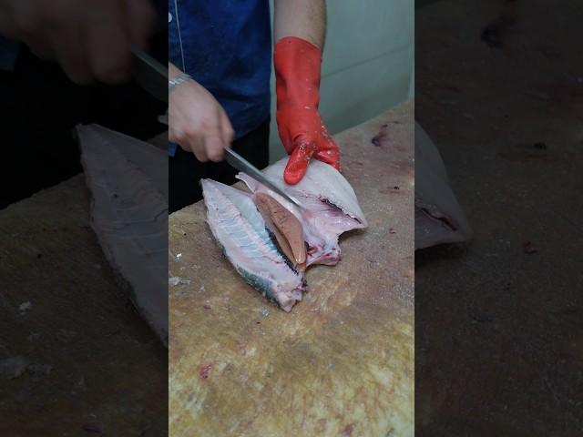 Mastering the Art of Fish Cutting: Techniques from the Pros