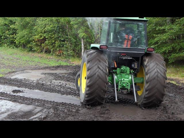 John Deere 4440 Pulling in The Most Muddy Pulling Arena in Denmark | Making Donuts | DK Pulling