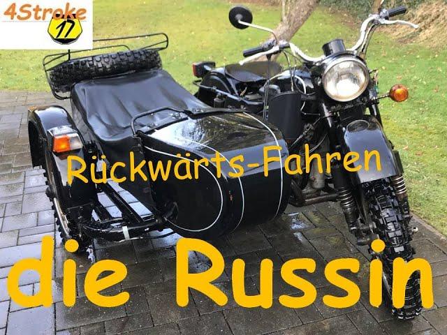 die Russin Rückwärts Fahren