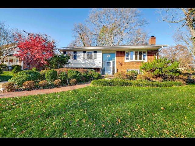 10300 Wood Rd. Fairfax, VA 22030 presented by FOCUS on NoVA Real Estate