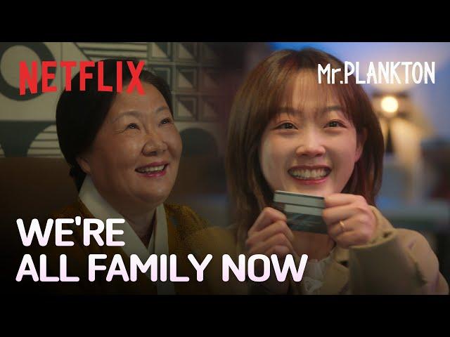 First experience using a mother's credit card | Mr. Plankton | Netflix [ENG SUB]