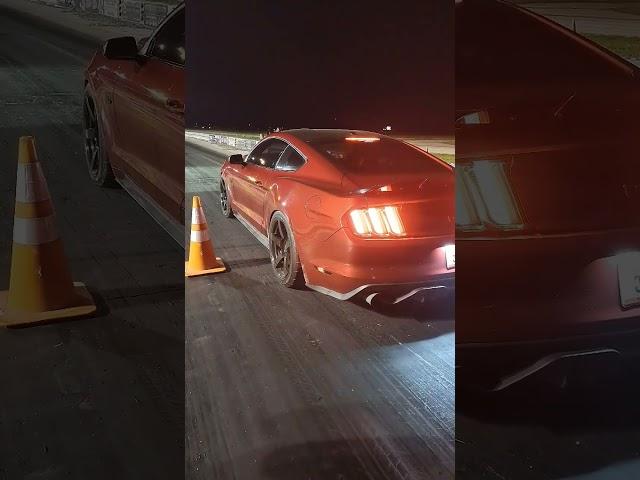 Beautiful Ford Mustang 5.0 drag racing on a solid pass! I29Dragway Friday night test and tune!