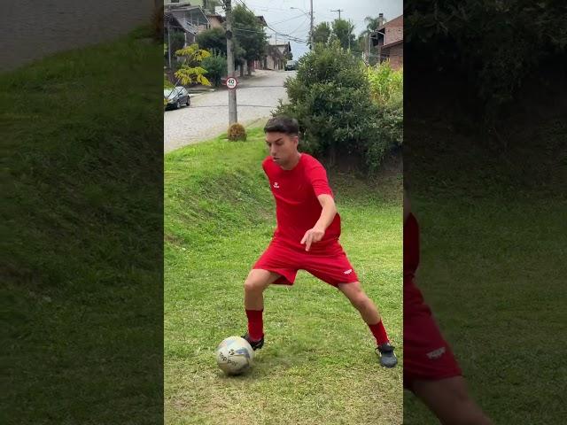 QUE POSIÇÃO ELE JOGA??? #futebol #shorts