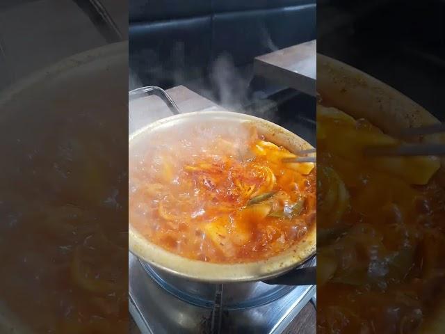 김치찌개로 쏘주2병 순삭! #밥도사술도사 #가성비맛집 #낙원동맛집