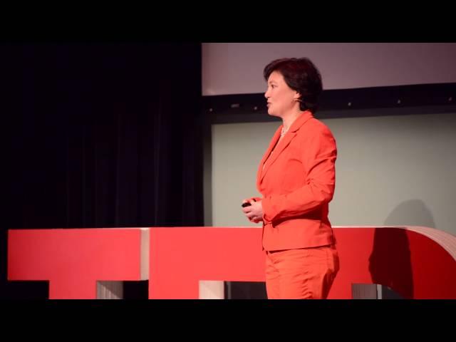 Why Study Abroad | Marina Meijer | TEDxDelftSalon