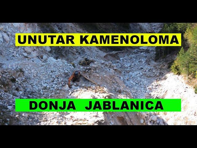 Kamenolom Donja Jablanica. Detaljan snimak u niskom letu. 4K dron.