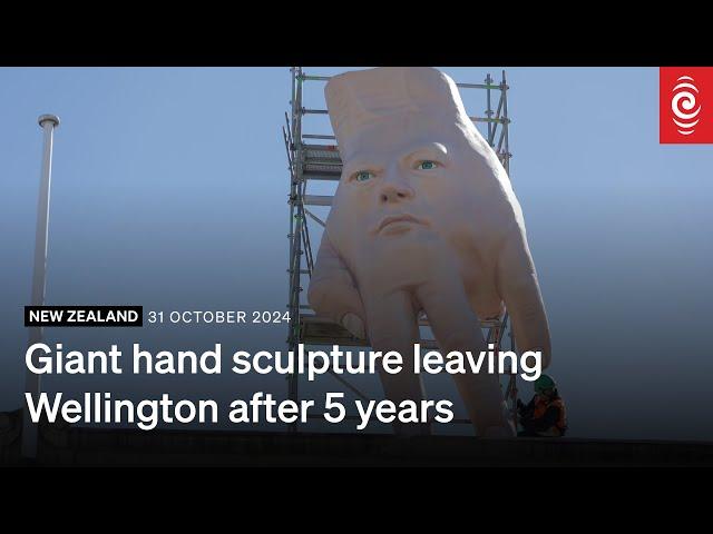 Quasi leaving Wellington after five years perched on city's art gallery | RNZ