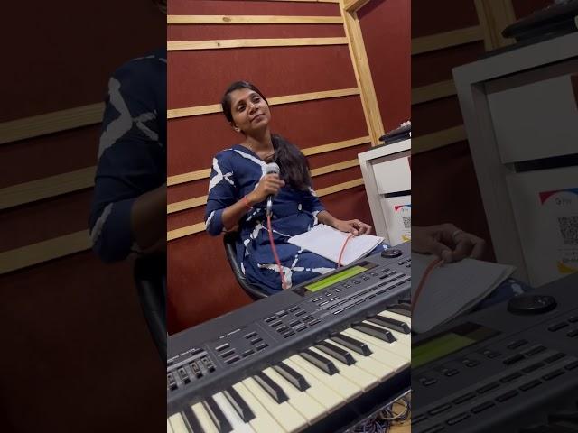 Aavo mari jogni Aavo                    Singer Tejalthakorkalol.              vahanvati studio kalol