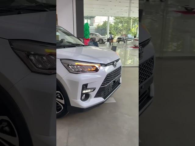 2023 Toyota Raize White Peal black color 1.0 L, 3-cyl gasoline