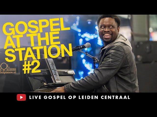 Live worship GOSPEL AT THE STATION #2 - Presence Choir op Leiden CS Centraal Station