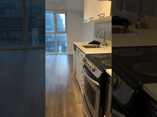 Toronto Condo Tours 87 peter 토론토부동산 토론토콘도 투어