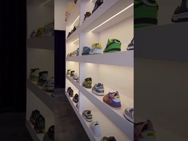 Sneakers Lounge Store,The Nike, LV, Jordans,Sneakers Store In Hyderabad,Tolichowki.Cell: 9100919967.