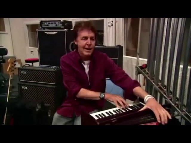 Paul Mccartney returns to Abbey Road RARE FOOTAGE MUST SEE!