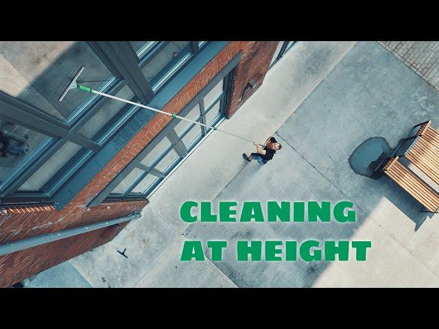 Traditional Window Cleaning at Height – Tutorial  Video 3 - UNGER