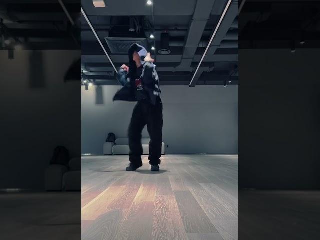 taeyong finally dance to 'new thing' challenge on tiktok