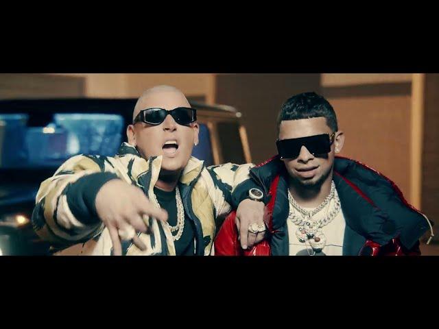 Hozwal  Cosculluela - FAMOSOS