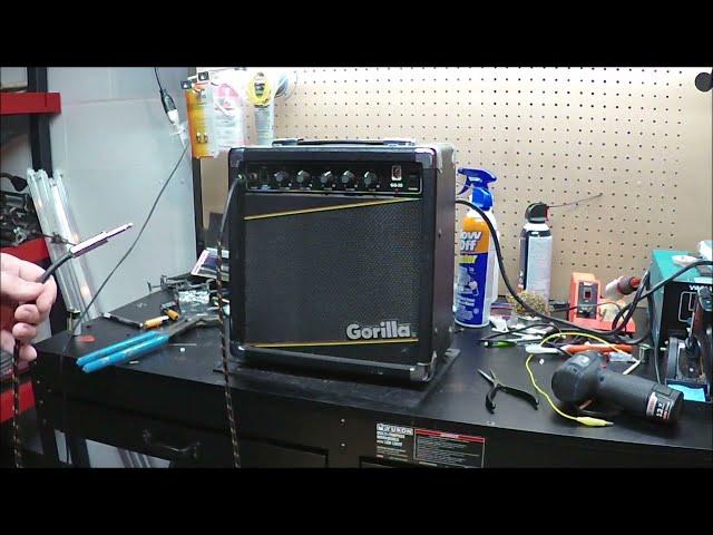 DeadKoby vs. The Gorilla GG-25 Guitar Amp