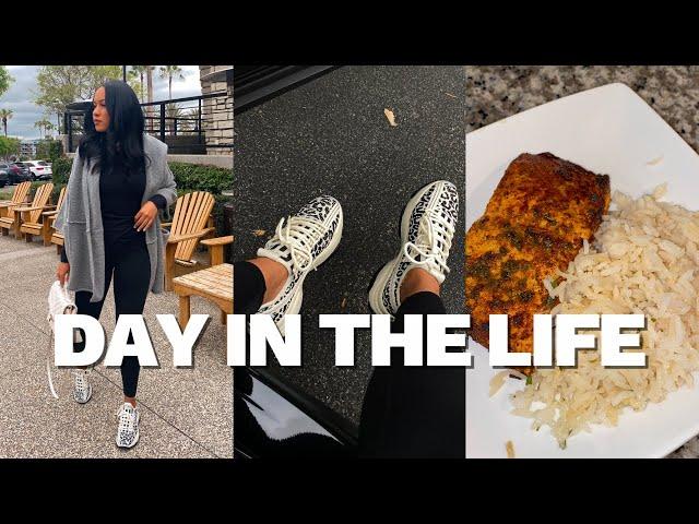 VLOG: Lunch Date, Cooking, New Shoes + Clothes | Marie Jay