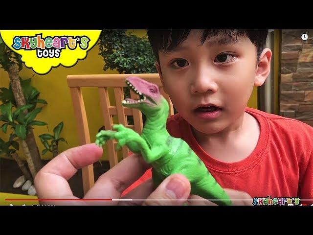 DINOSAUR SAFARI Playset - Mini Dinosaur Figures Trex Triceratops Kids Jungle Forest