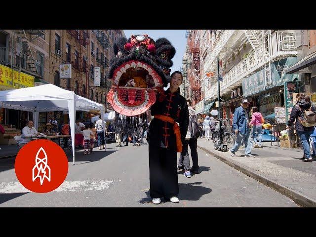 Roaring With the Lion Dancers of New York’s Chinatown