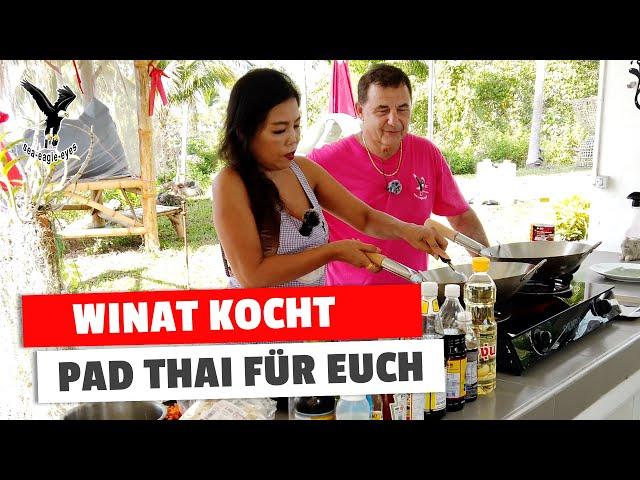 Winat zeigt es euch! Thaibeste Pad Thai Hühnchen im Kochstudio  auf Koh Samui in Thailand