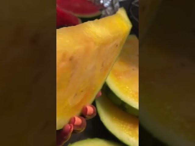 Yellow vs. Red  which one do U like ?? #yellowwatermelon #summervibes  #subscribetomychannel