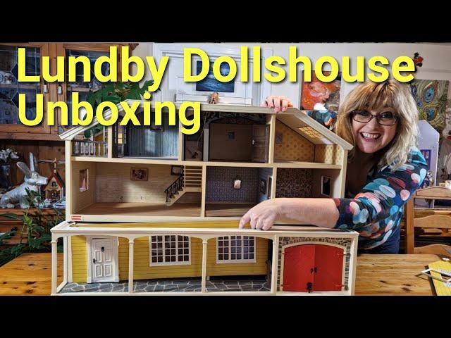 Unboxing all the Furniture for this gorgeous Lundby Dolls house