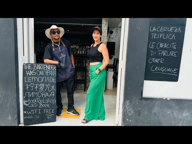 En Cuba este bartender gana dinero con algo PROHIBIDO