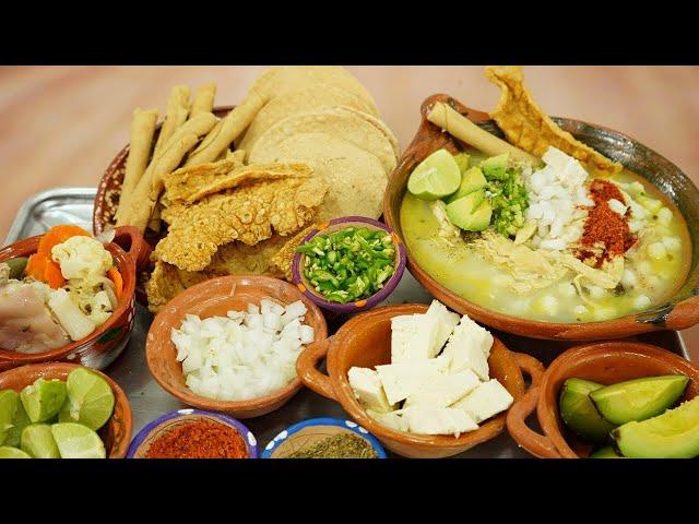 Pozole blanco de pollo