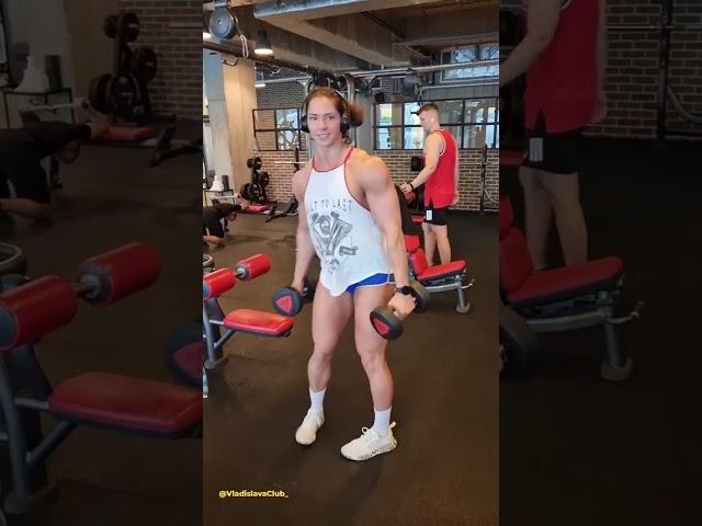 ️‍️Esculpindo a Perfeição: Musa Vladislava Galagan