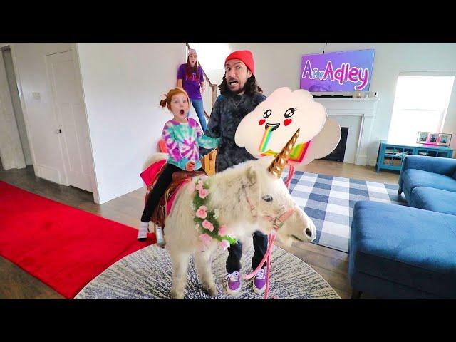 UNICORN inside our HOUSE!?? Surprising Adley with a pet horse & Uni-verse Surprise pretend play toys