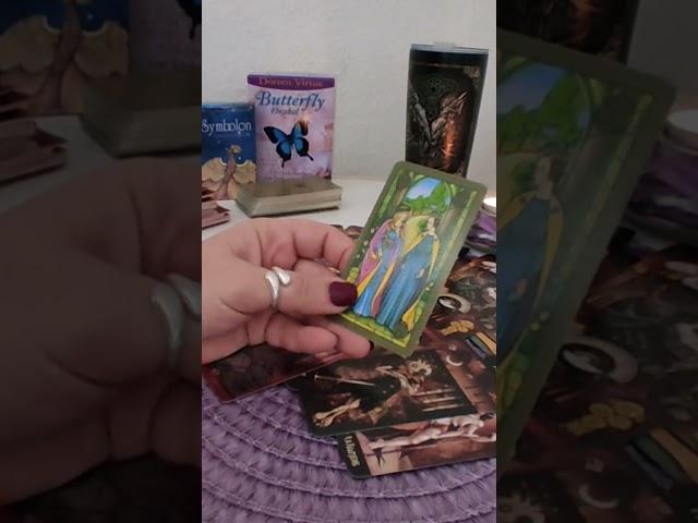 Чем вы отличаетесь от других женщин для вашего мужчины?#таро #tarot #гадание