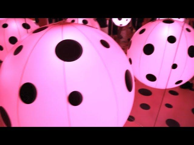YAYOI KUSAMA : INFINITY MIRRORS : SEATTLE ART MUSEUM