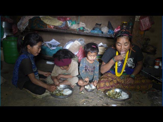 Organic village life || Cooking greens and potato vegetables in the village