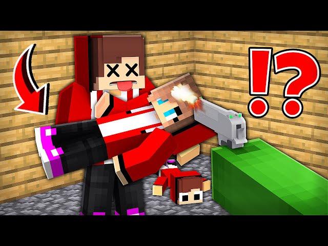 Mikey fired THE FATAL SHOT at JJ FAMILY in Minecraft Challenge - Maizen