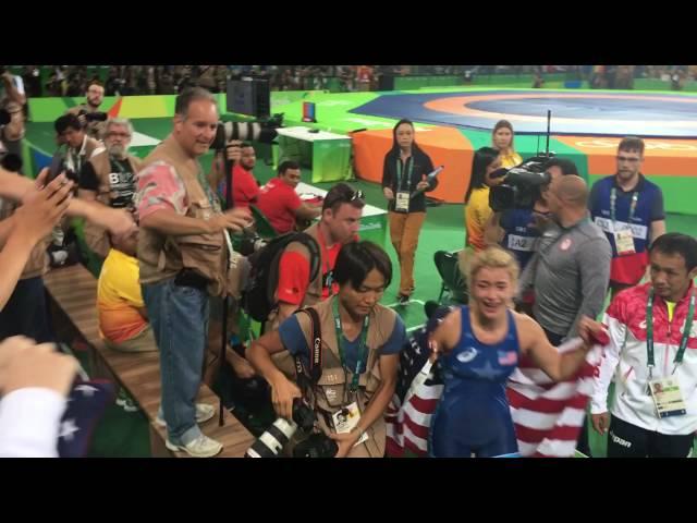 Helen Maroulis celebration after beating Yoshida 2016