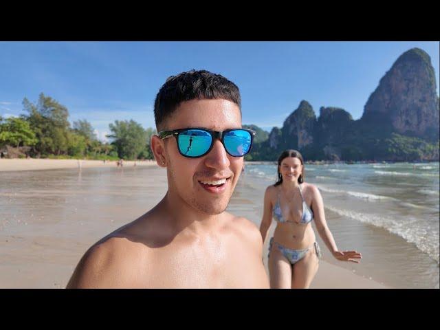 Lost in Paradise With Australian Girl