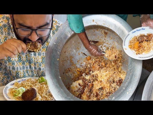 Eating Lunch(Mutton Kacchi Biryani) With Friends at Mamun Biryani House