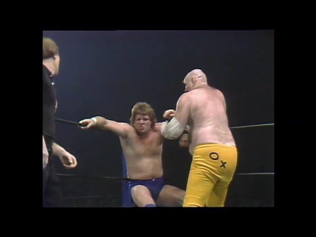 Dick Slater vs Ox Baker. 1985