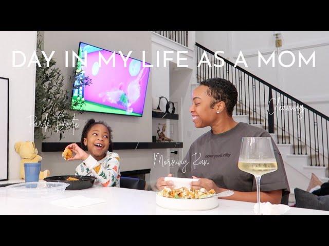 DAY IN MY LIFE AS A MOM | Workout, Cleaning Reset, Park Date and more!! 