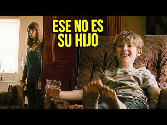 UNA MADRE SOSPECHA QUE SU HIJO ES UN IMPOSTOR CUANDO SE COMPORTA RARO | Resumen en 10 Minutos