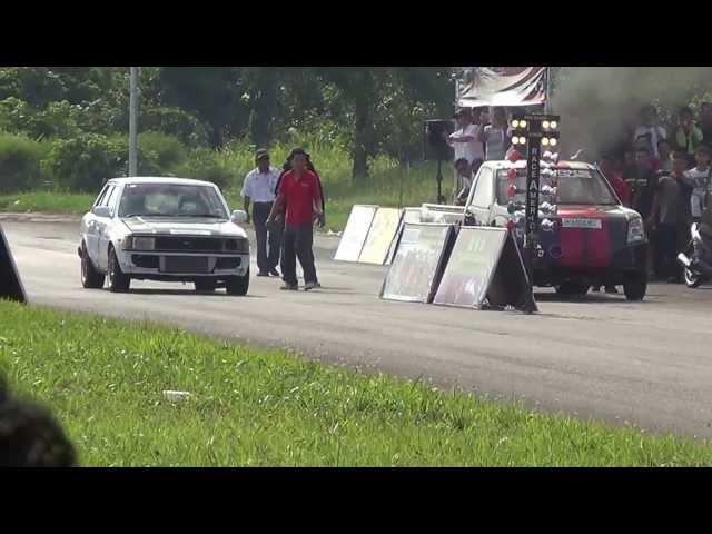 Sarawak Drag Challenge 2013 - Toyota DX vs Isuzu Dmax