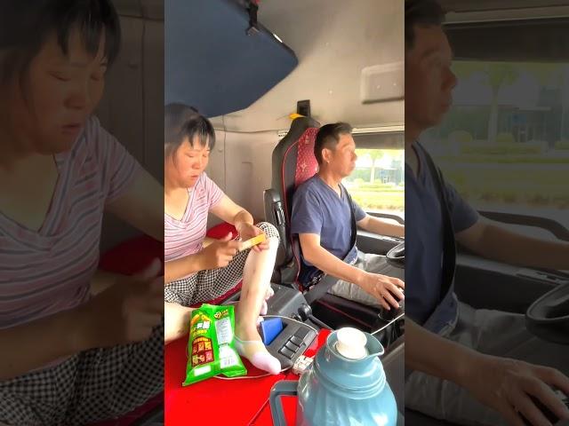 04#用抖音记录卡车生活 #卡车夫妻日常 #automobile #malaysiantruckers #funny #大马站分享抖音 #travel #duet #food #农村生活 #搞笑